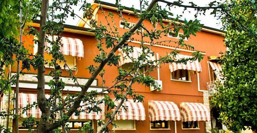 B&B Desenzano Desenzano del Garda Exterior foto